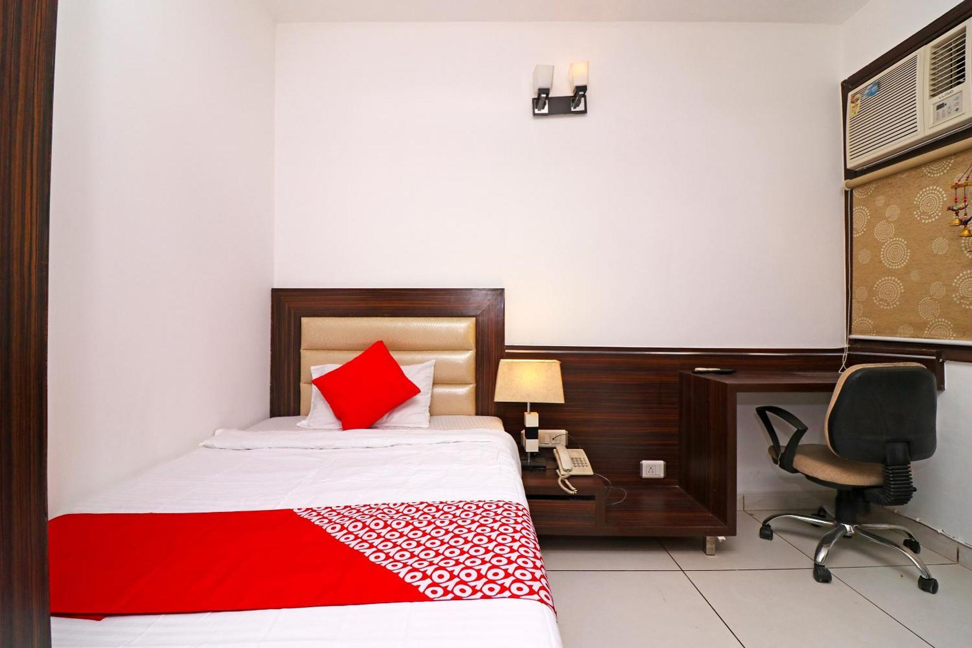 Wonderland Inn Near Aravali Biodiversity Park Gurgaon Dış mekan fotoğraf