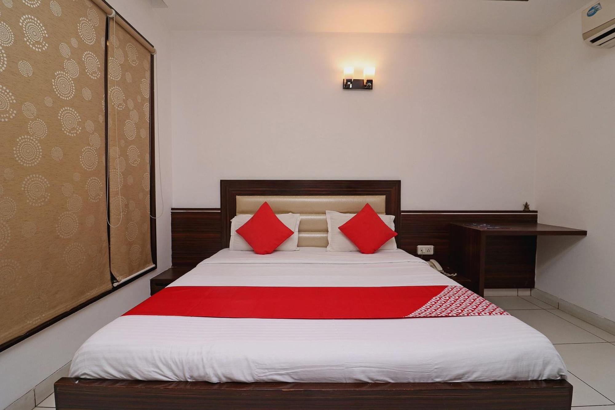 Wonderland Inn Near Aravali Biodiversity Park Gurgaon Dış mekan fotoğraf