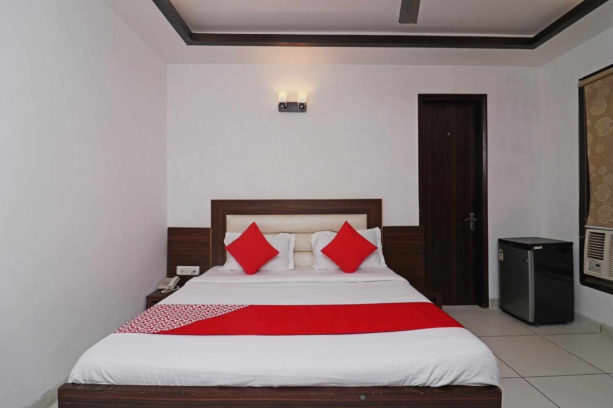 Wonderland Inn Near Aravali Biodiversity Park Gurgaon Dış mekan fotoğraf