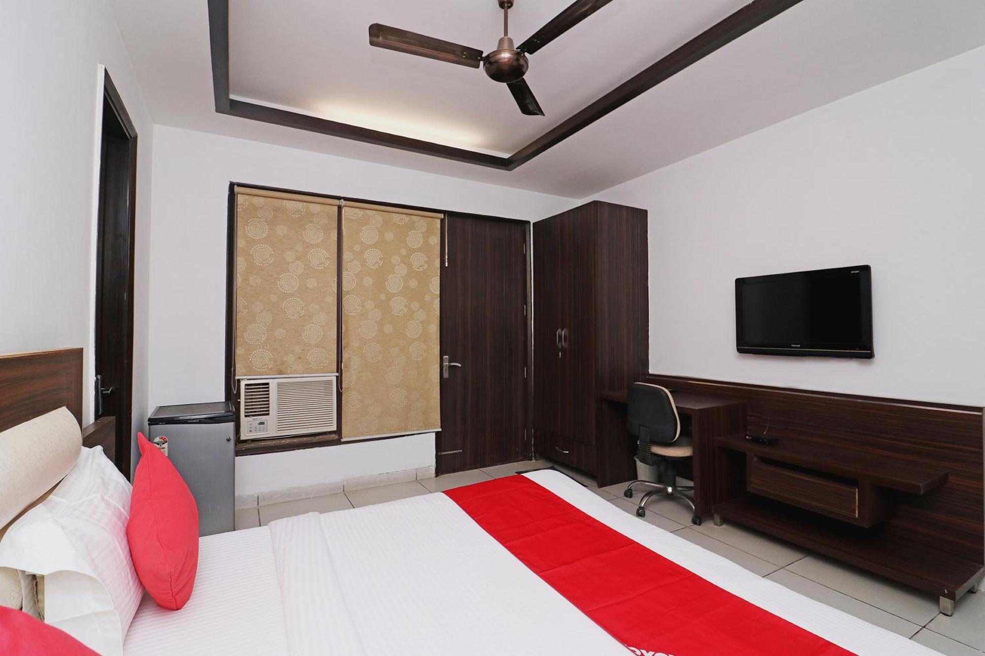 Wonderland Inn Near Aravali Biodiversity Park Gurgaon Dış mekan fotoğraf