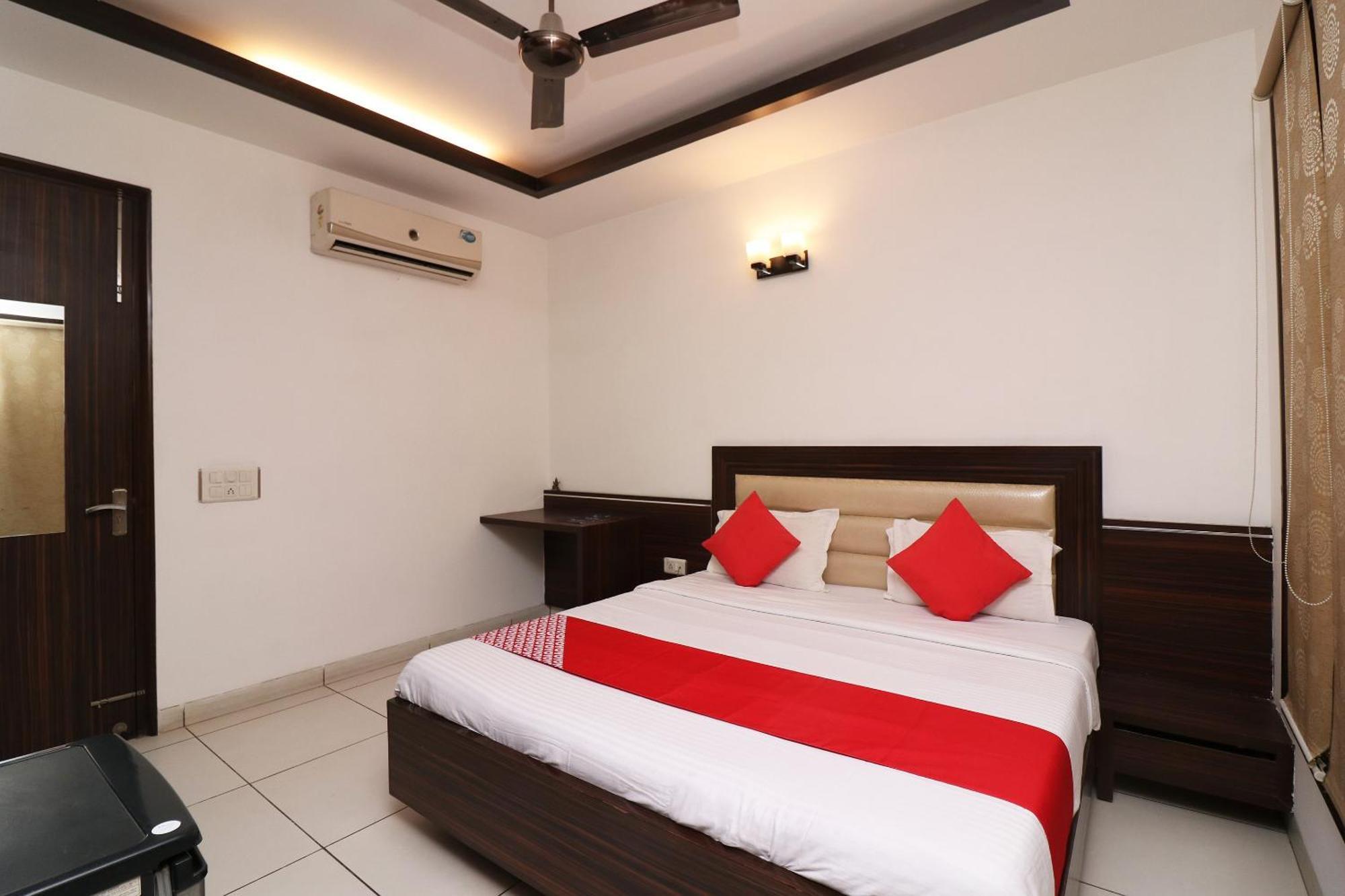 Wonderland Inn Near Aravali Biodiversity Park Gurgaon Dış mekan fotoğraf