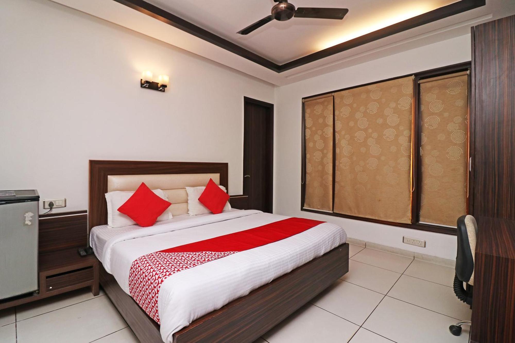 Wonderland Inn Near Aravali Biodiversity Park Gurgaon Dış mekan fotoğraf