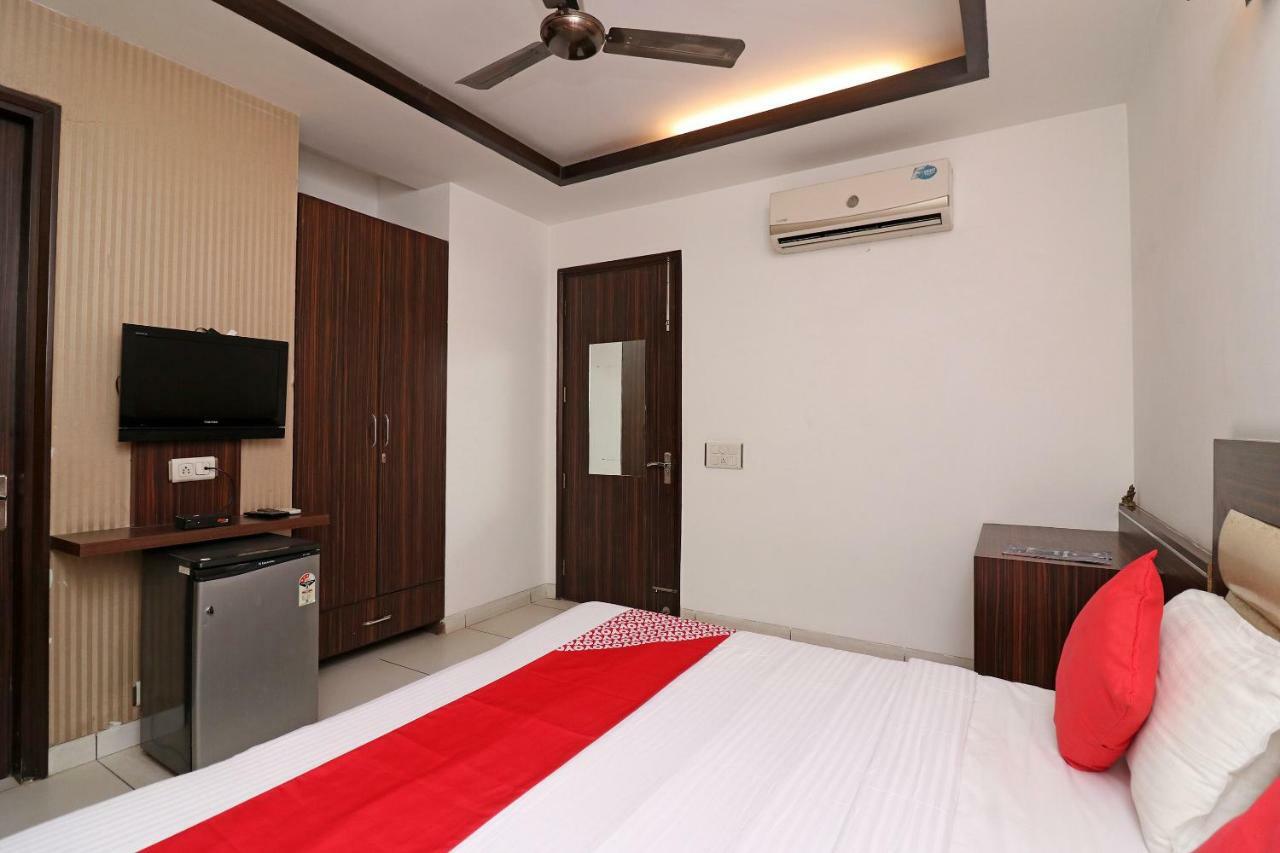 Wonderland Inn Near Aravali Biodiversity Park Gurgaon Dış mekan fotoğraf